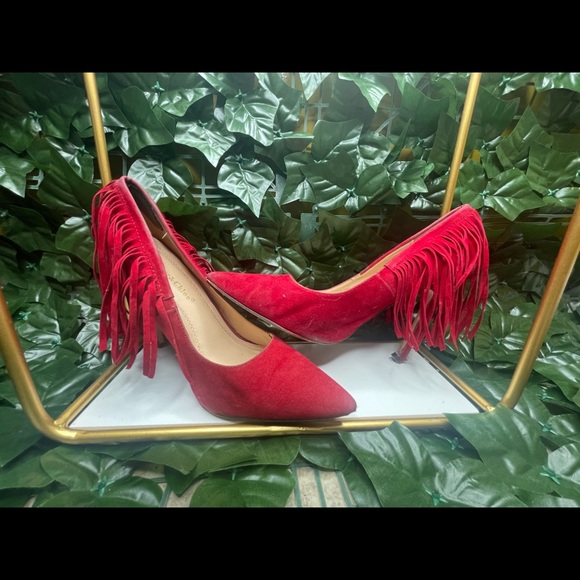 Red Pumps - Picture 3 of 6